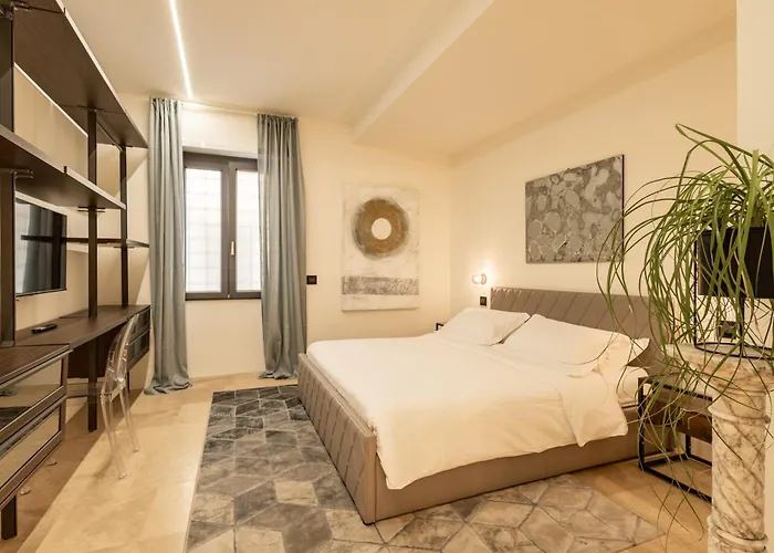 Apartment Aedrian's Loft. Boutique With Private Terrace In The Center Of Rom