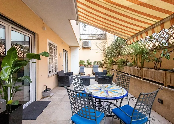 Aedrian's Loft. Boutique With Private Terrace In The Center Of Apartment Rom